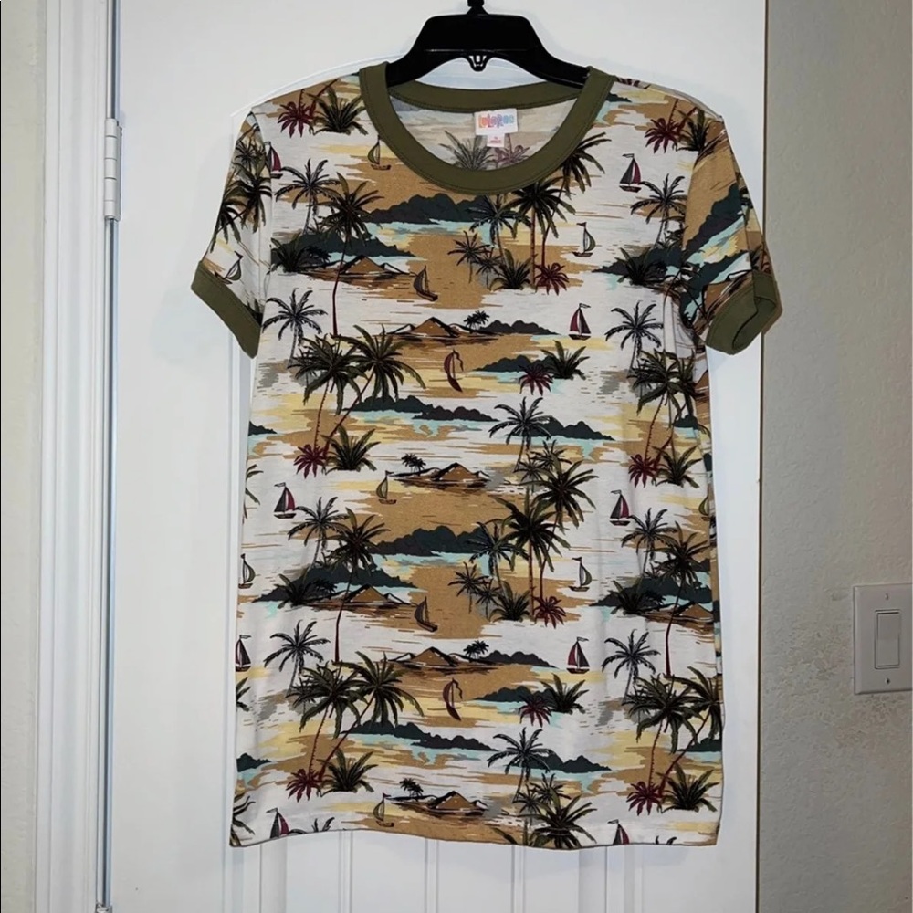 LulaRoe LIV tropical T